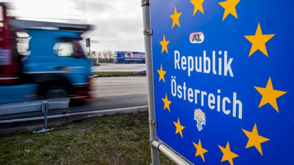 Rakúsko predĺži kontroly na hraniciach s Maďarskom a Slovinskom