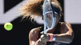 Vo finále Australian Open si Osaková zahrá s Bradyovou