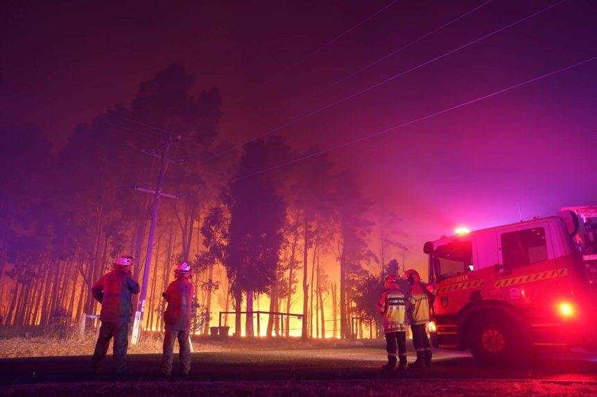 Austrálsky Perth ohrozuje lesný požiar, mesto je zároveň v lockdowne pre koronavírus