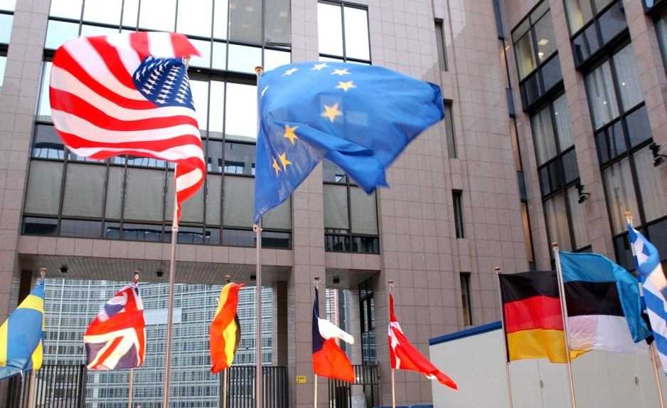 Ministri troch európskych krajín rokovali s USA o „reštarte“ vzťahov