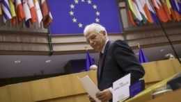 Šéf únijnej diplomacie Borrell navrhne, aby Brusel na Rusko uvalil sankcie