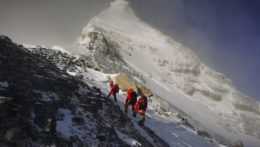 Sfalšovali výstup na Mount Everest, Nepál im zakázal horolezectvo