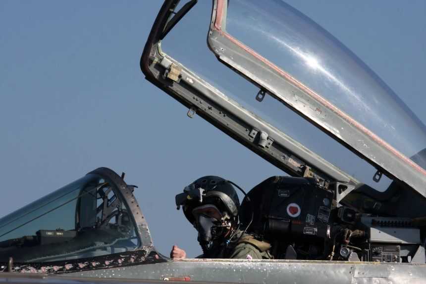 Najvyšší kontrolný úrad čoskoro zverejní závery o nákupe stíhačiek F-16