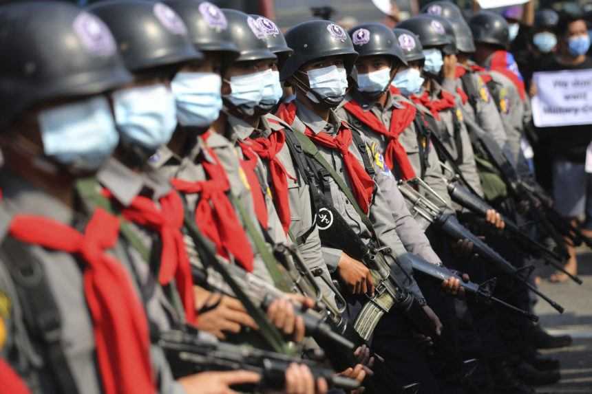 Po prevzatí moci sľubuje vodca mjanmarskej armády slobodné voľby