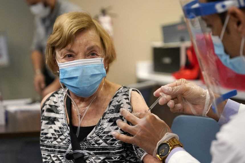 Seniorke sa nedarilo prihlásiť sa na očkovanie. Systém tvrdil, že jej rodné číslo už eviduje