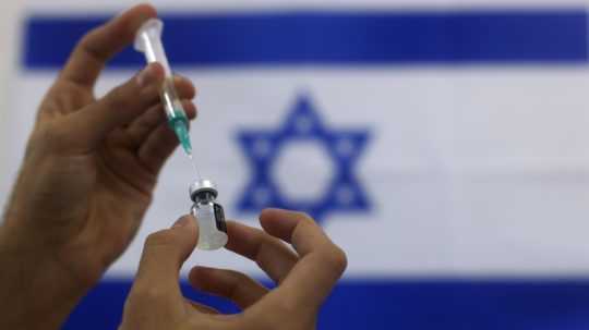 Očkovanie proti covidu v Izraeli