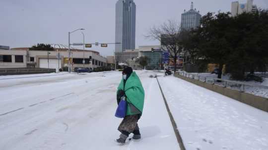 USA sužuje rekordná zima, nepriaznivé počasie má už 14 obetí