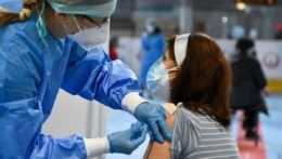 V Brezne otvoria štvrté očkovacie centrum banskobystrického kraja