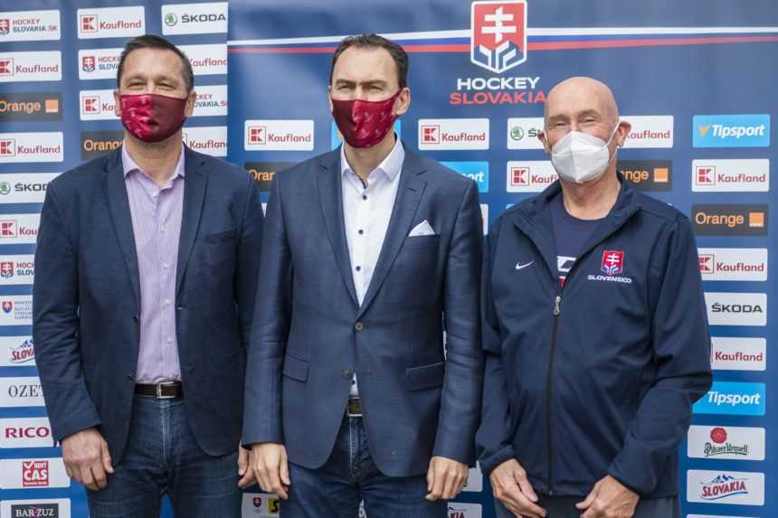 Slovenských hokejistov čaká príprava na MS. Realizačný tím posilnilo známe meno
