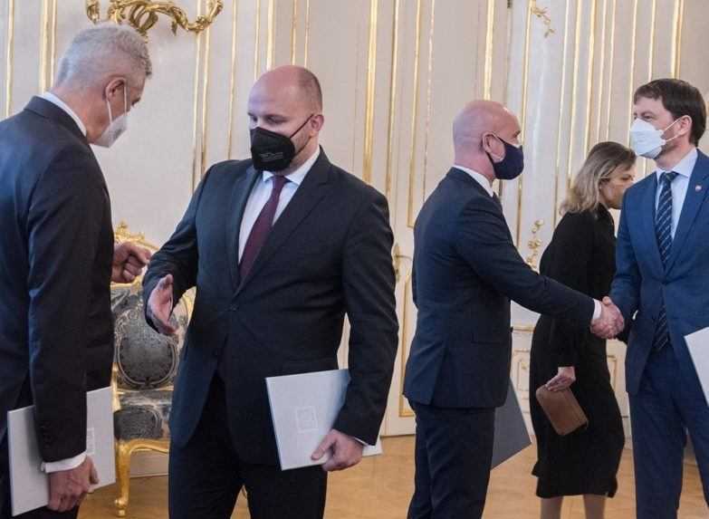 Prezidentka prijala demisie ministrov Gröhlinga a Korčoka