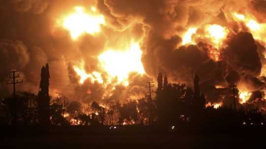 Výbuch v indonézskej ropnej rafinérii si vyžiadal viacerých zranených
