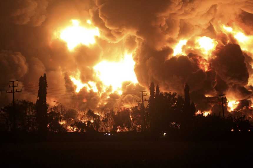 Výbuch v indonézskej ropnej rafinérii si vyžiadal viacerých zranených
