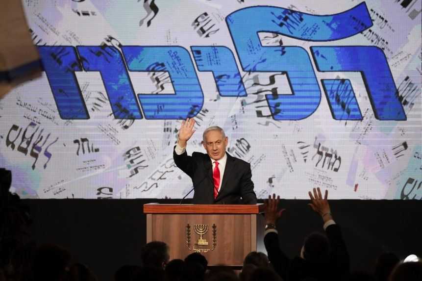 Izrael sčítava hlasy, Netanjahu hovorí o „obrovskom víťazstve“ pravice