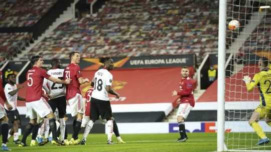 Európska liga: AC Miláno vybojovalo remízu v poslednej chvíli, Slavia doma vyzvala Rangers