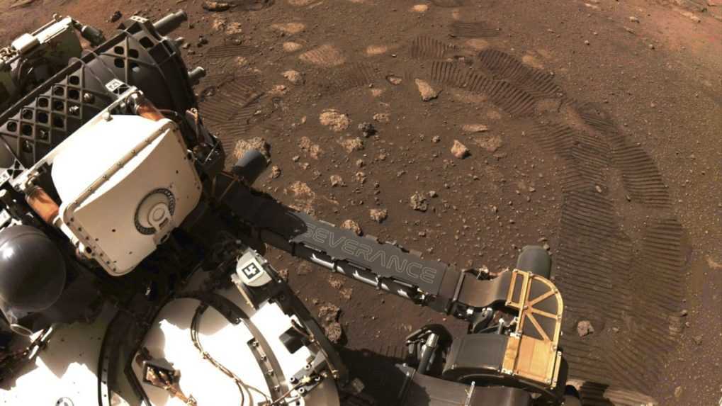 Roveru od NASA sa na Marse nepodarilo získať vzorku hornín