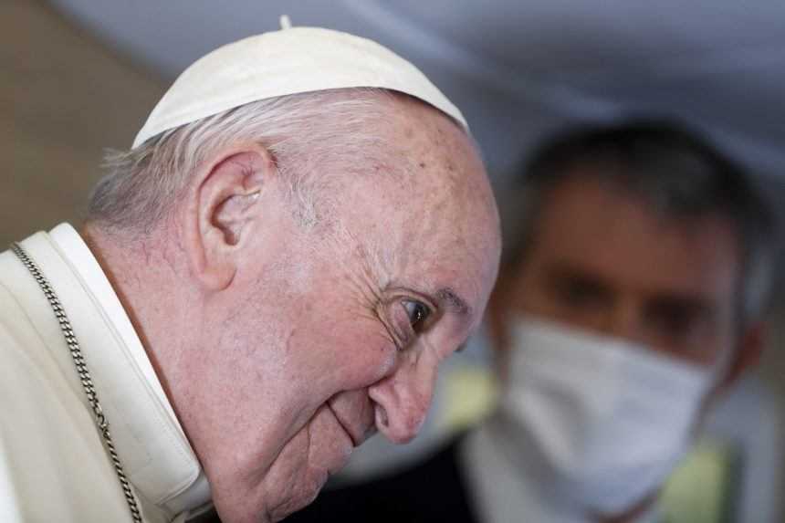 Pápež František ocenil slovenských kňazov, ktorí počas pandémie pomáhajú v nemocniciach