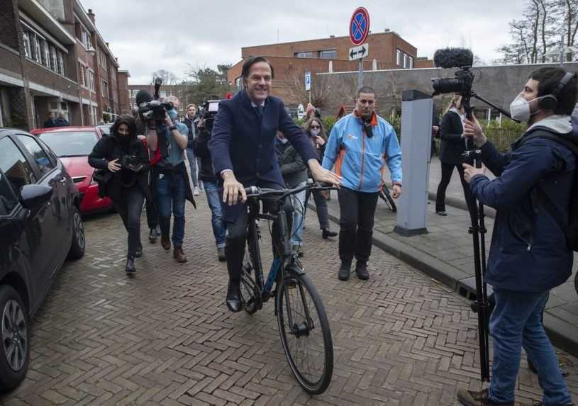 Voľby v Holandsku opäť vyhrala strana aktuálneho premiéra