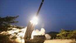 Severná Kórea potvrdila test nových rakiet. Presne zasiahli svoj cieľ, tvrdí