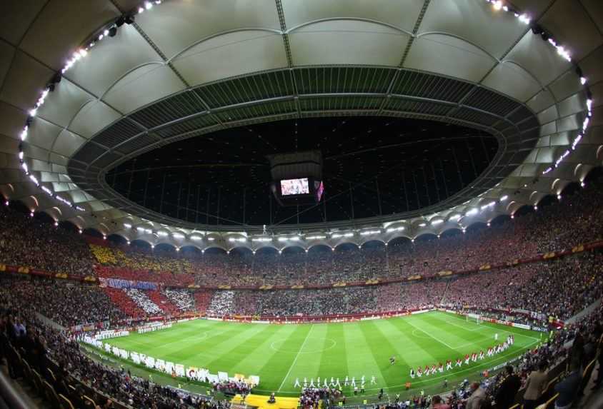 UEFA chce na štadiónoch divákov, niektoré mestá môžu prísť o usporiadanie ME