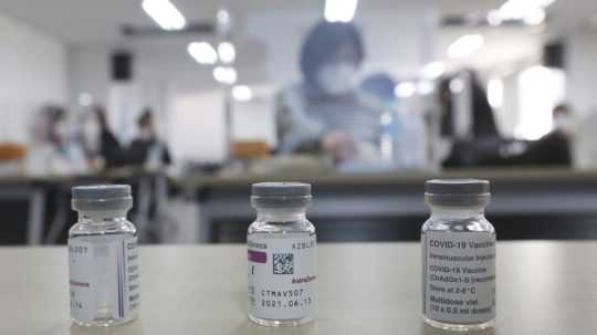 Vakcíny od AstraZenecy meškajú, Taliansko jej preto zablokovalo vývoz do Austrálie