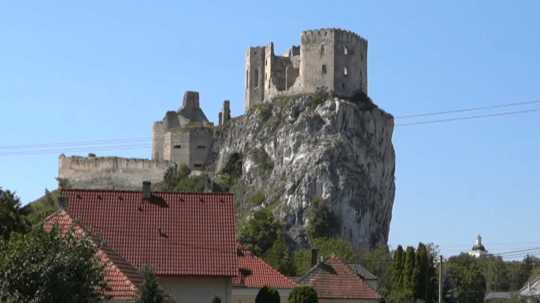 Beckovský hrad vynovia za takmer 900 000 eur