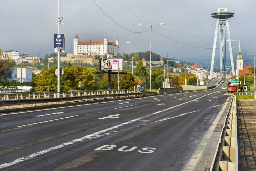 Bratislava schválila zmeny v územnom pláne. Výrazne obmedzí reklamné stavby