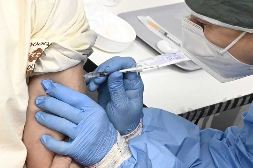 V Nemecku budú proti covidu očkovať aj praktickí lekári v ambulanciách