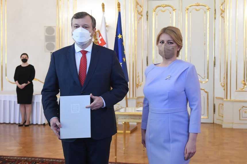 Prezidentka Čaputová vymenovala Milana Krajniaka za ministra práce