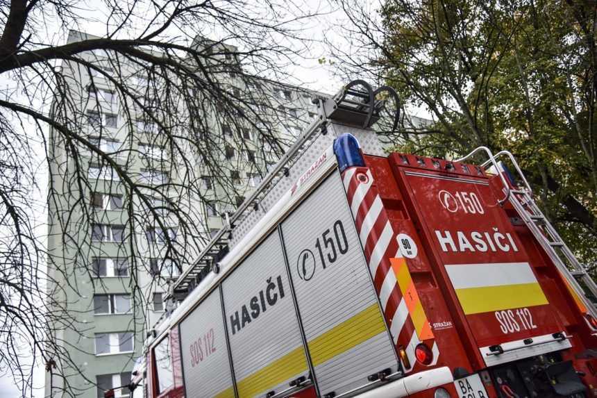 Po požiari v Košiciach našli hasiči dve uhorené telá