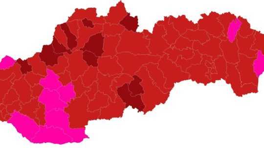 Bordových okresov bude od pondelka menej, pribudnú červené aj ružové (+mapa)