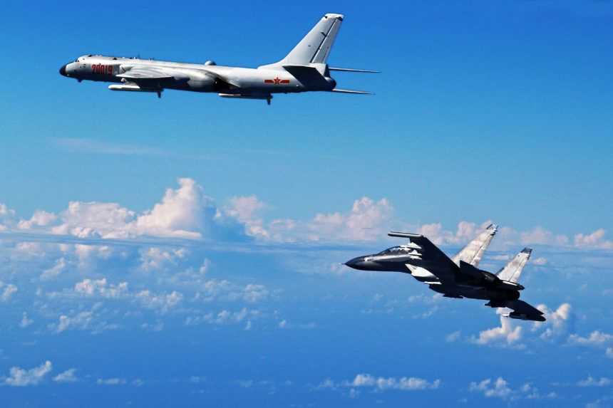 Vzdušný priestor Taiwanu narušili čínske bojové stíhačky a bombardéry