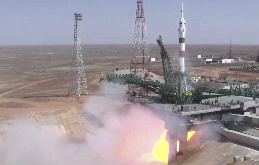 K Medzinárodnej vesmírnej stanici úspešne odštartovala rusko-americká posádka