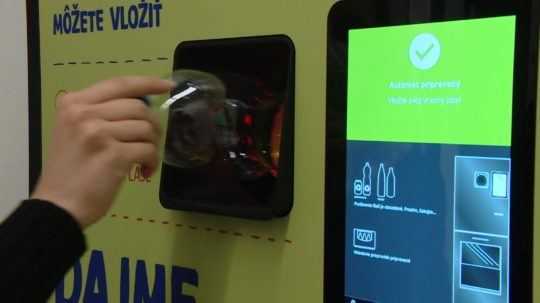 V Senci už majú prvý automat na zber PET fliaš a plechoviek