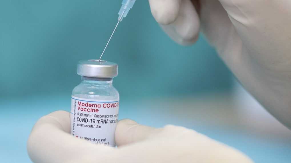 EMA odporúča vakcínu od Moderny deťom od 12 rokov