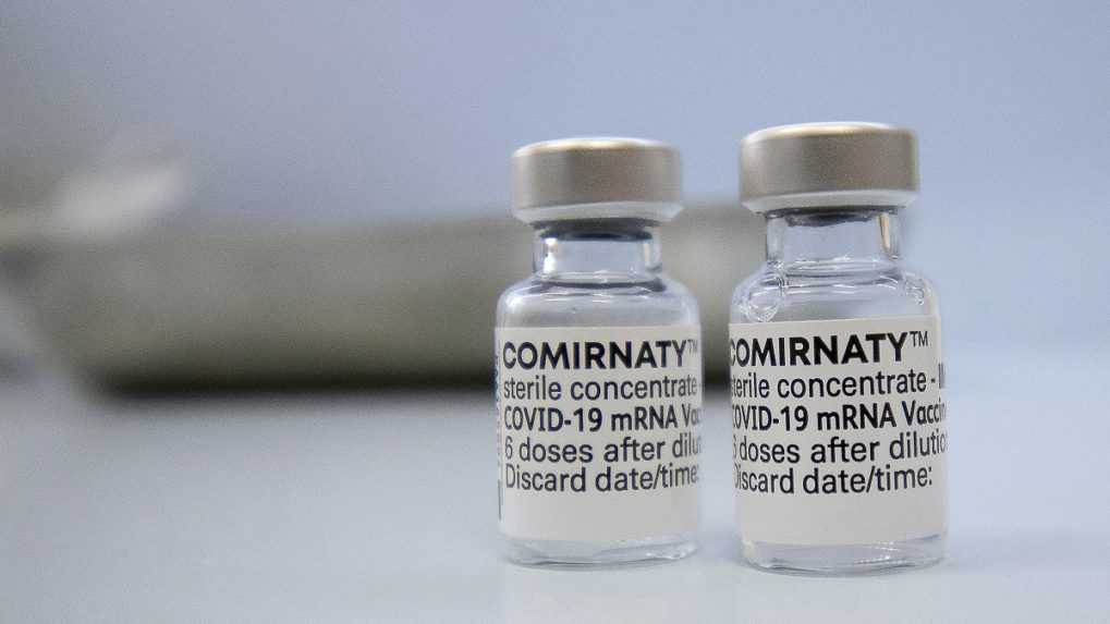 EMA schválila podanie tretej dávky vakcíny