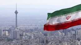 Únia predĺžila sankcie proti Iránu a na zoznam zaradila ďalšie osoby