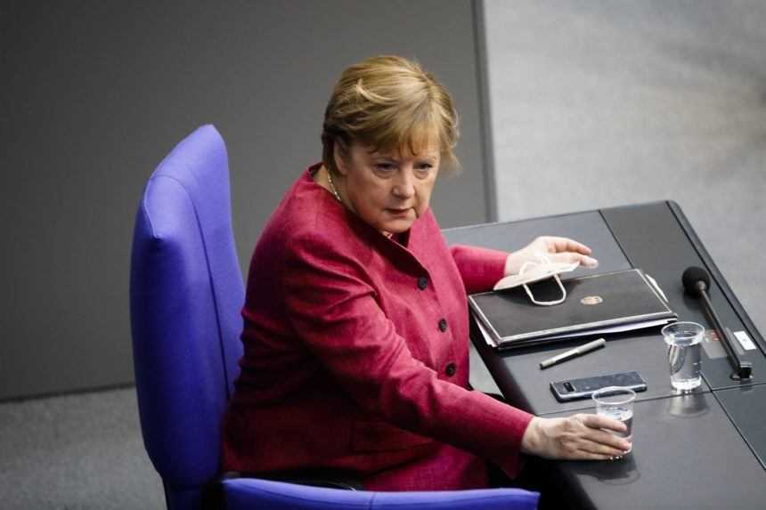 Merkelová hovorila s premiérmi spolkových krajín o pravidlách pre zaočkovaných