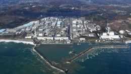 Japonsko sa rozhodlo vypustiť ochladzovaciu vodu reaktorov z Fukušimy do mora
