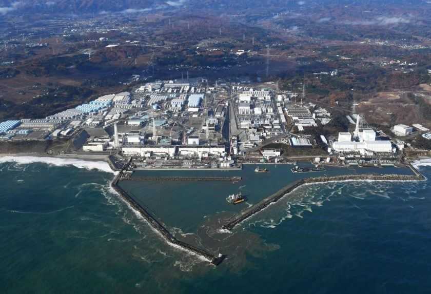Japonsko sa rozhodlo vypustiť ochladzovaciu vodu reaktorov z Fukušimy do mora
