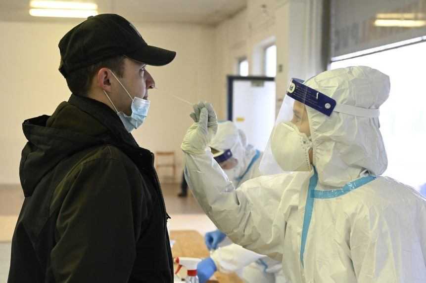 Koronavírusu na Slovensku podľahlo ďalších 65 ľudí