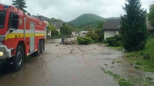 Povodne majú prvú obeť, pri Rudne nad Hronom sa pretrhla protipovodňová hrádza