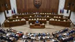 Parlament bude rokovať zrýchlene o novele štátneho rozpočtu
