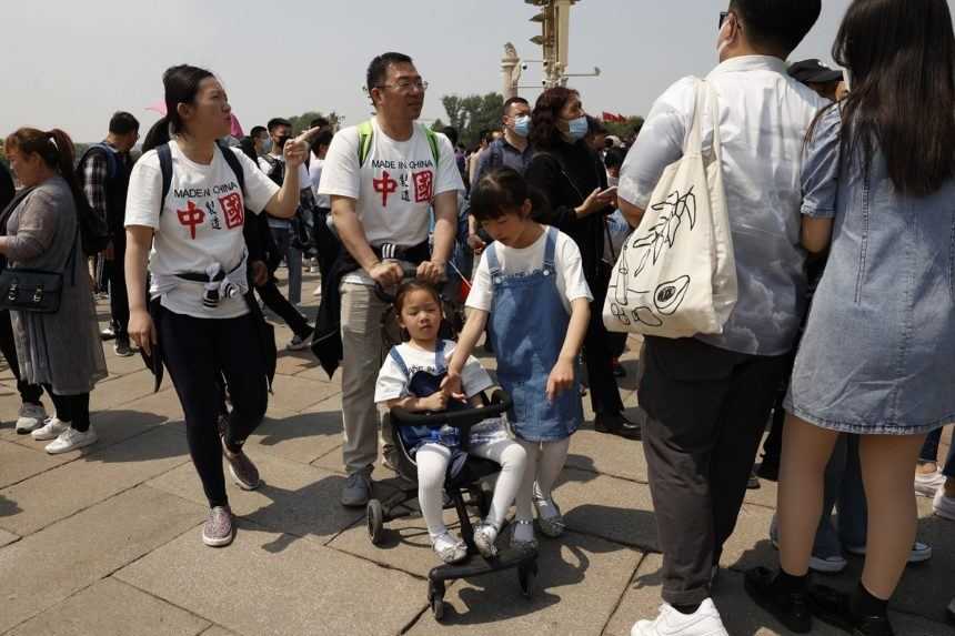 Populácia v Číne vzrástla za posledné desaťročie najmenej od zavedenia politiky jedného dieťaťa