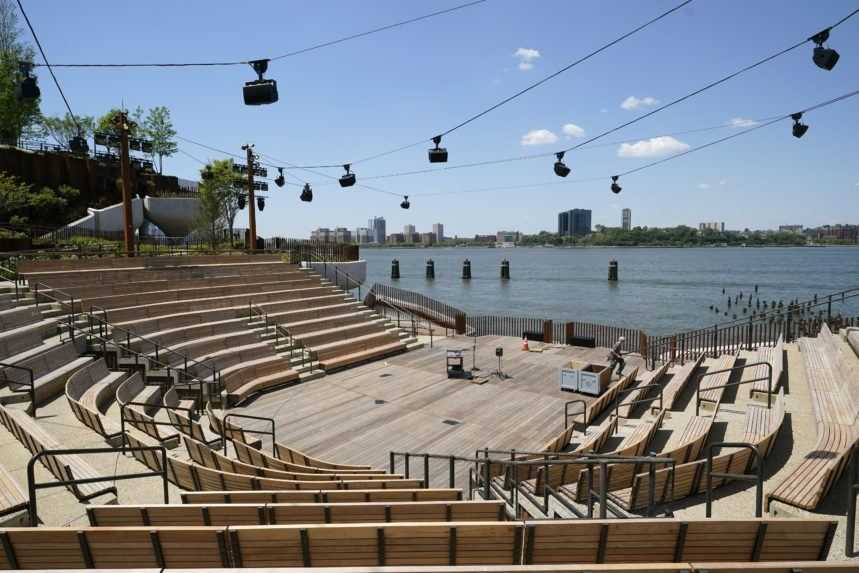 Na rieke Hudson v New Yorku otvorili unikátny „plávajúci“ park