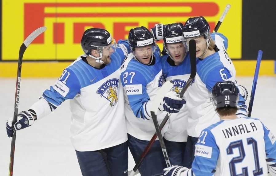 Fíni tesne vyhrali nad Nemcami a dostali sa na čelo B-skupiny