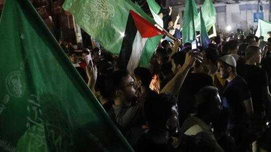 Po 11 dňoch začalo platiť prímerie medzi Izraelom a Hamasom. V Gaze prepukli oslavy