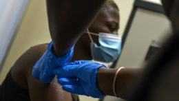 Očkovanie proti covidu je v afrických krajinách pomalé, trvať by mohlo roky
