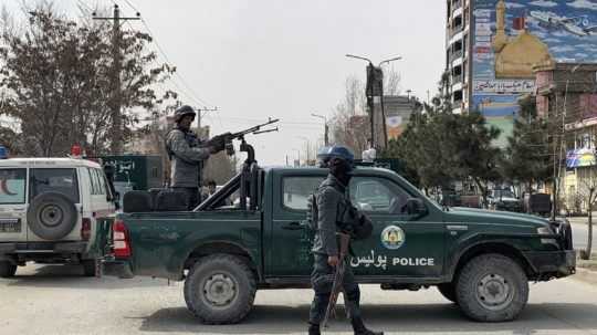Taliban potlačil afganské vojská a prevzal kontrolu na okraji Kábulu