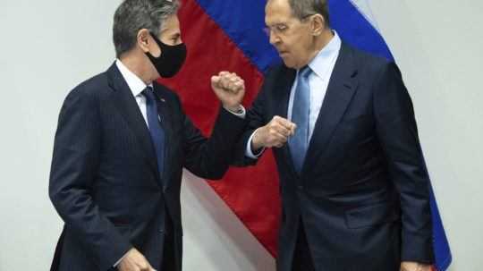 Lavrov po stretnutí s Blinkenom odmietol povedať, či Moskva súhlasí so samitom s USA
