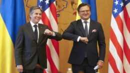 Blinken v Kyjeve: USA sú pripravené pomôcť Ukrajine s posilnením demokracie